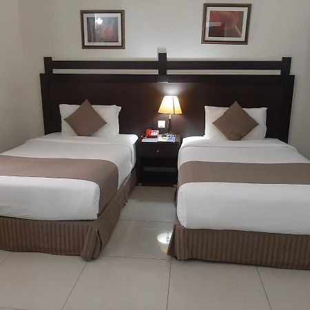 Al Hayat Hotel Suites Sharjah Ngoại thất bức ảnh