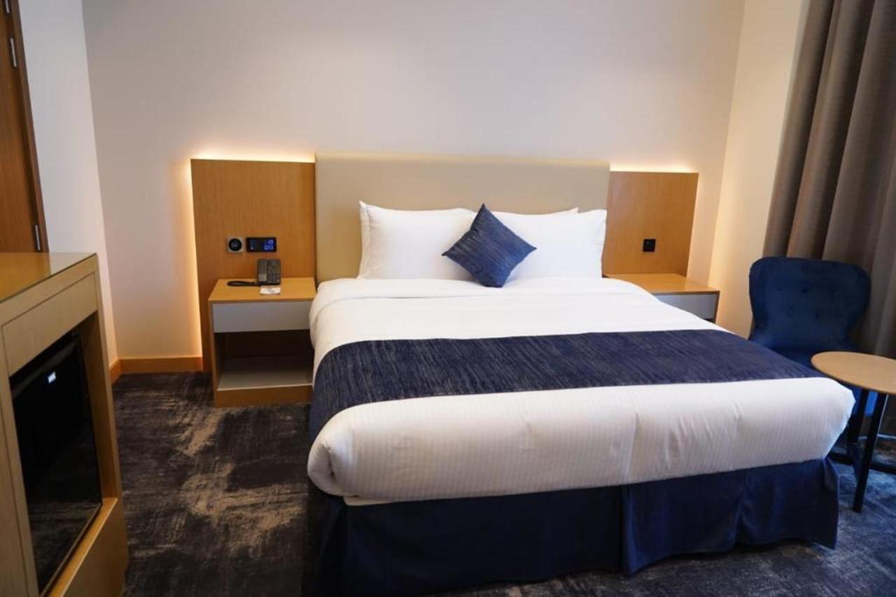 Al Hayat Hotel Suites Sharjah Ngoại thất bức ảnh