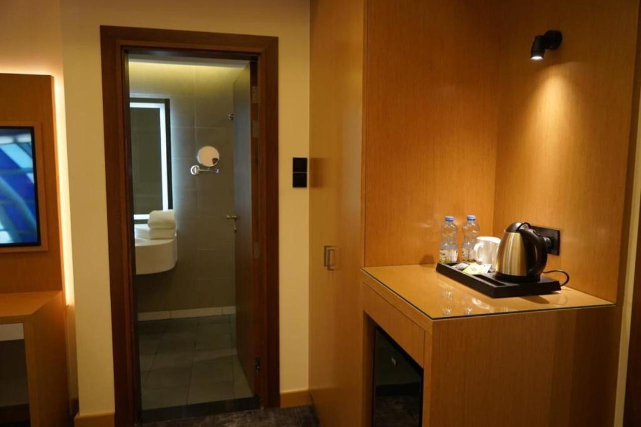 Al Hayat Hotel Suites Sharjah Ngoại thất bức ảnh