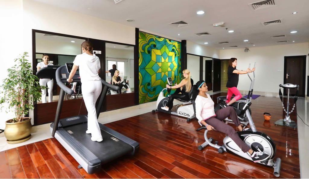 Al Hayat Hotel Suites Sharjah Ngoại thất bức ảnh